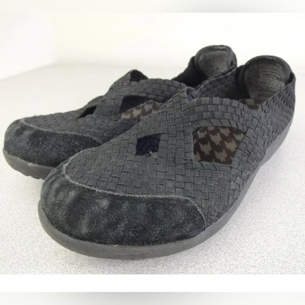 New Skechers Relaxed Fit Memory Foam New But Has No Box Size 6
